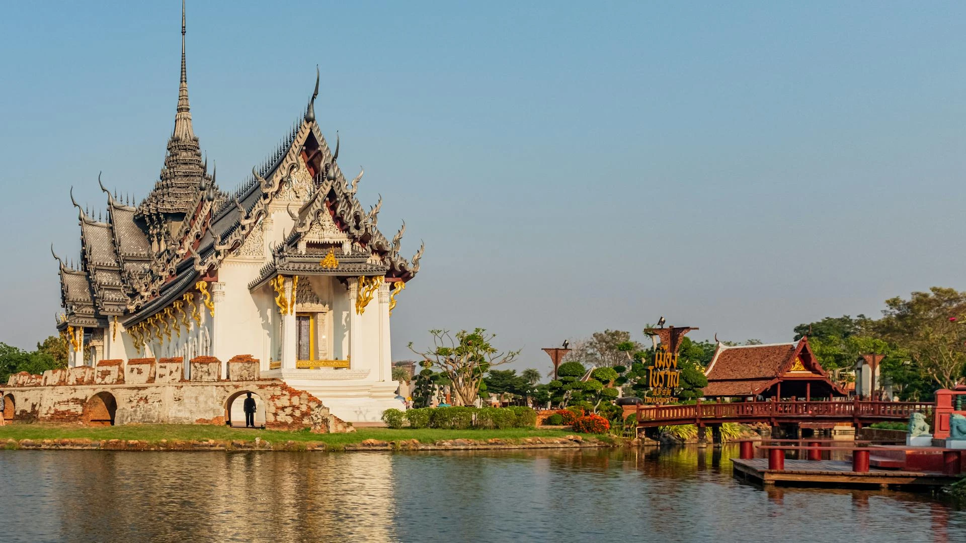 Bangkok traditional Thai temple architecture at sunset